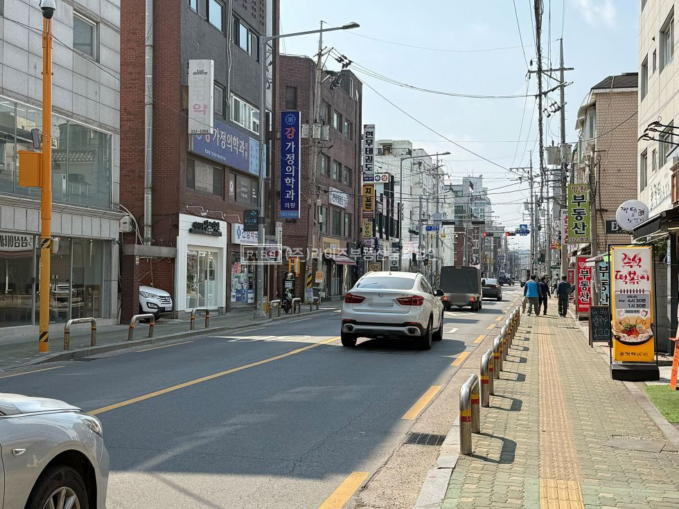 서울 마포구 망원동 RISE 브랜드 무드 노출 가능한 전면 통창 파사드 1F. 월세 매물번호 12637 사진 2