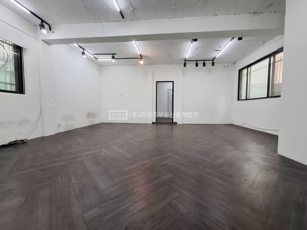 서울 마포구 합정동 YG사옥인근 저렴한 전용넓은 무권리 상가 사무실 주차1대 월세 매물번호 12806 사진 3
