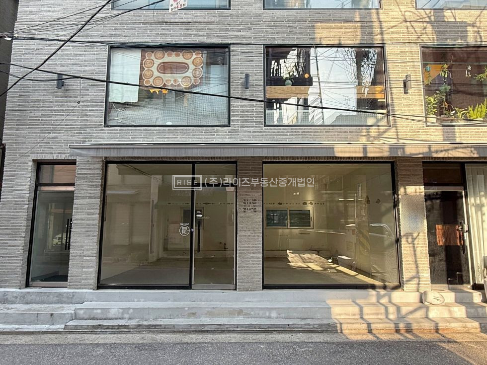 서울 마포구 연남동 RISE 크고 넓은 통창. 브랜드 무드 노출 최적 공간 월세 매물번호 12841 사진 1