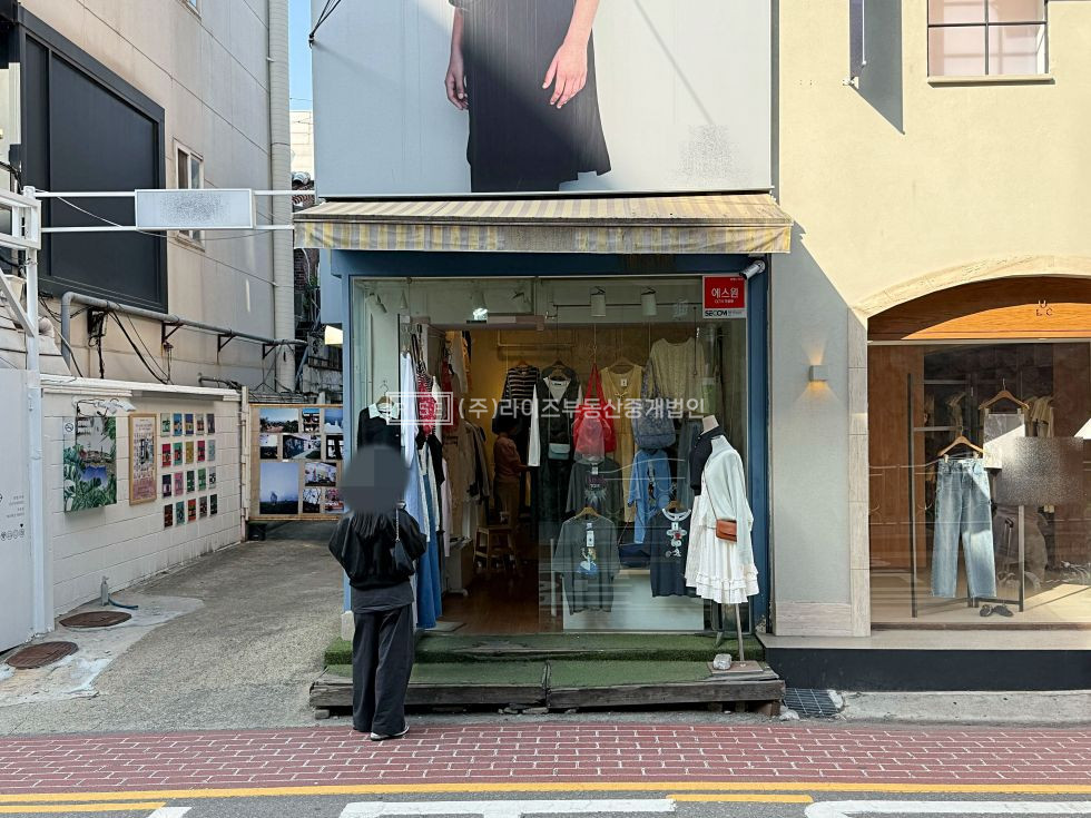 서울 마포구 서교동 RISE 홍대 패션거리 자연스런 유입 메인 동선. 월세 매물번호 12808 사진 1