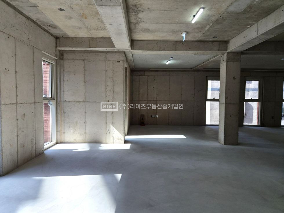 서울 마포구 서교동 RISE 세련된 벽돌 외관의 유니크한 신축 오피스 월세 매물번호 12860 사진 3