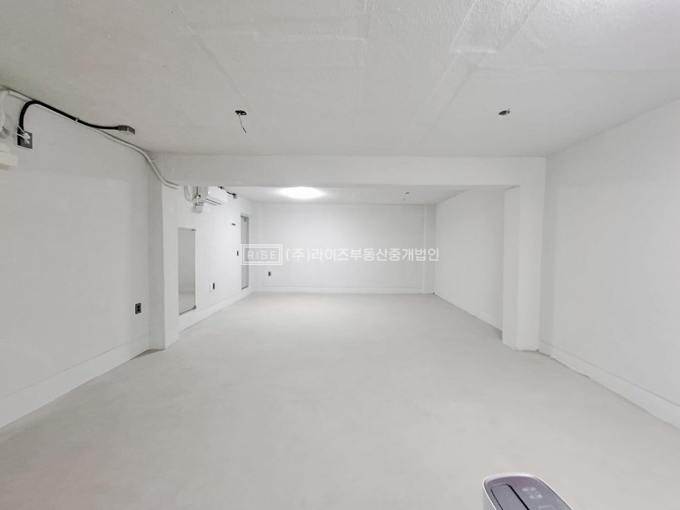 서울 마포구 합정동 합정역3분 6차선대로변 무권리 리모델링건물 월세 매물번호 13030 사진 1