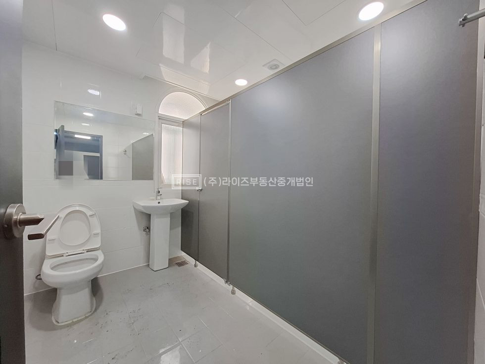 서울 마포구 서교동 무권리 6+7층 82평상가사무실 대형테라스 월세 매물번호 13078 사진 8