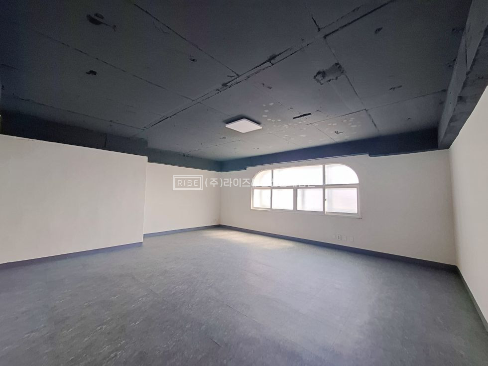 서울 마포구 서교동 무권리 6+7층 82평상가사무실 대형테라스 월세 매물번호 13078 사진 11