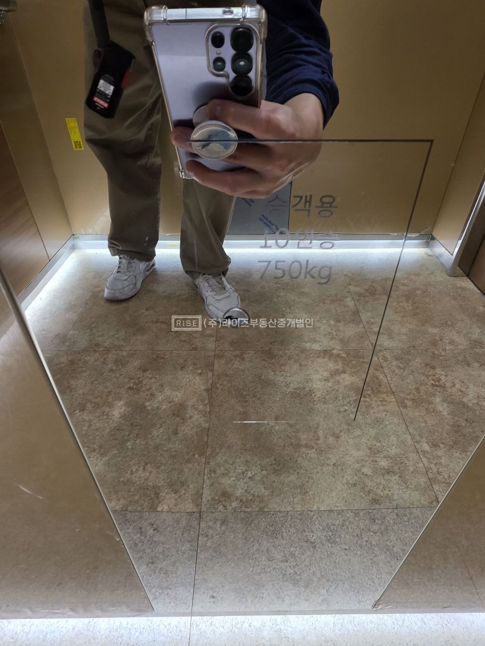 서울 마포구 서교동 RiSE 홍대입구역 도보6분 합정역 도보8분 화이트 실속형 오피스 월세 매물번호 13141 사진 16