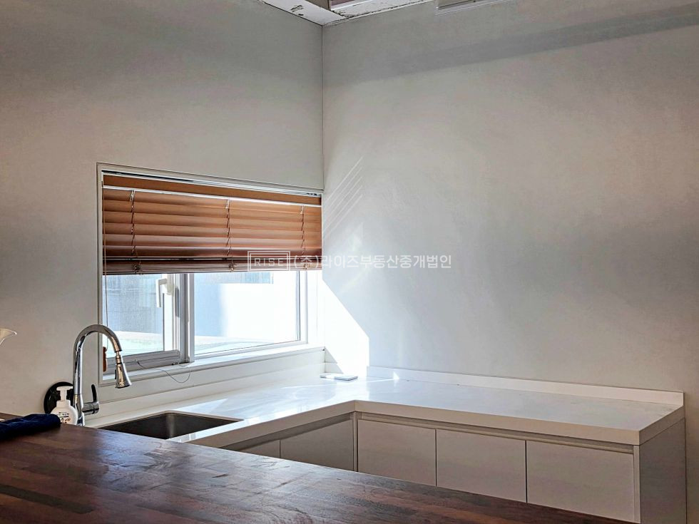 서울 마포구 서교동 RISE 홍대입구 프라이빗한 S급 사무실 자주식주차2대 월세 매물번호 12050 사진 18