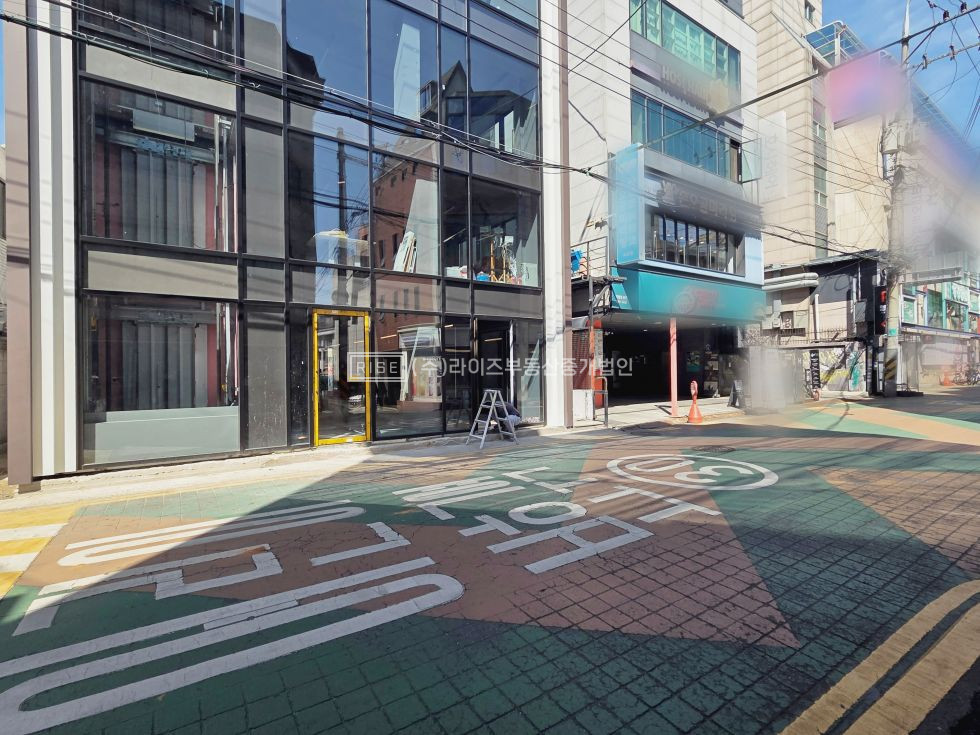 서울 마포구 서교동 RISE 홍대 레드로드 인근 무권리 1층 상가 월세 매물번호 12628 사진 6