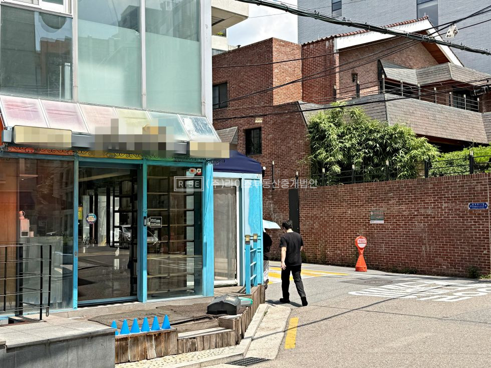 서울 마포구 동교동 RISE 홍대 오피스 상권 코너 1층 상가 월세 매물번호 12519 사진 2