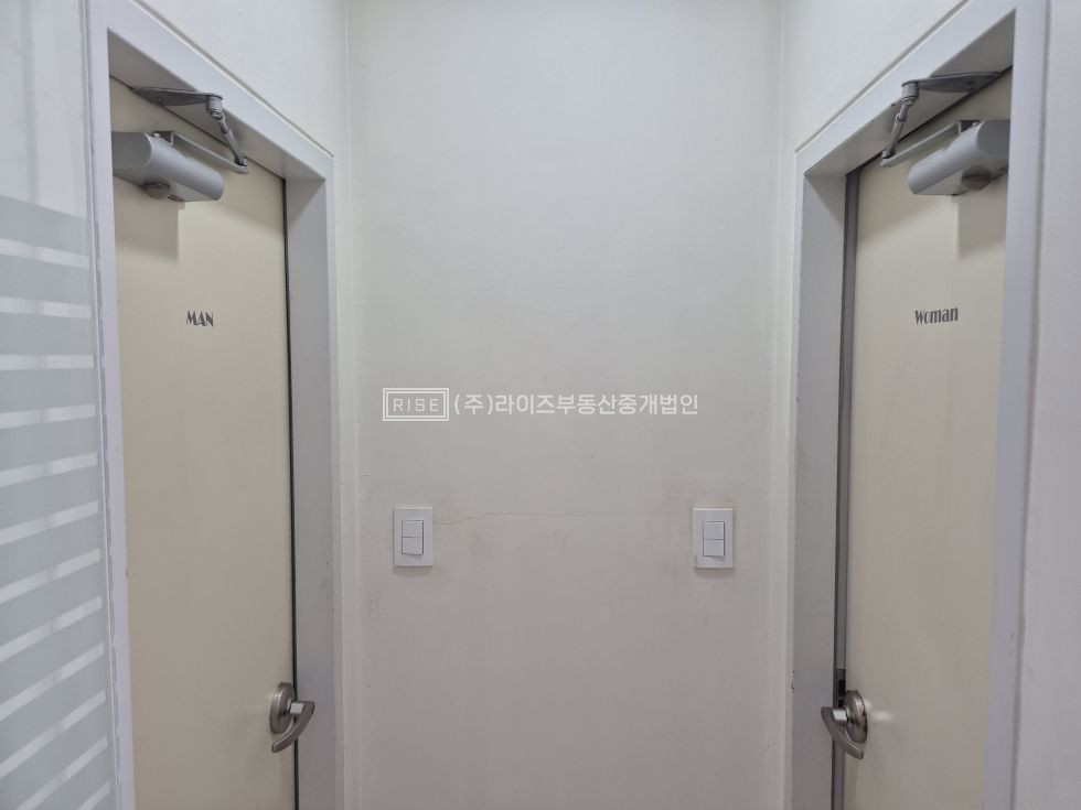 서울 마포구 염리동 염리 RiSE 룸 2개, 옥상 보유, 공덕역 경의선숲길 바로 앞 위치한 사무실 월세 매물번호 13100 사진 5