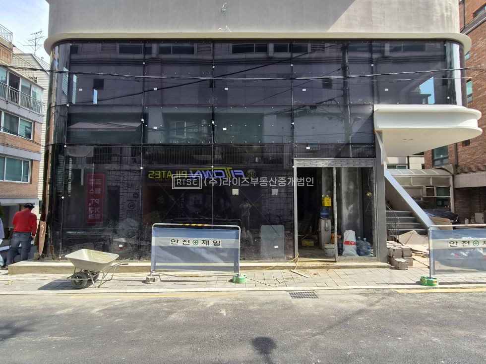 서울 마포구 서교동 RISE 화이트 글라스 신축 1~3층 연층 상가 월세 매물번호 13085 사진 3