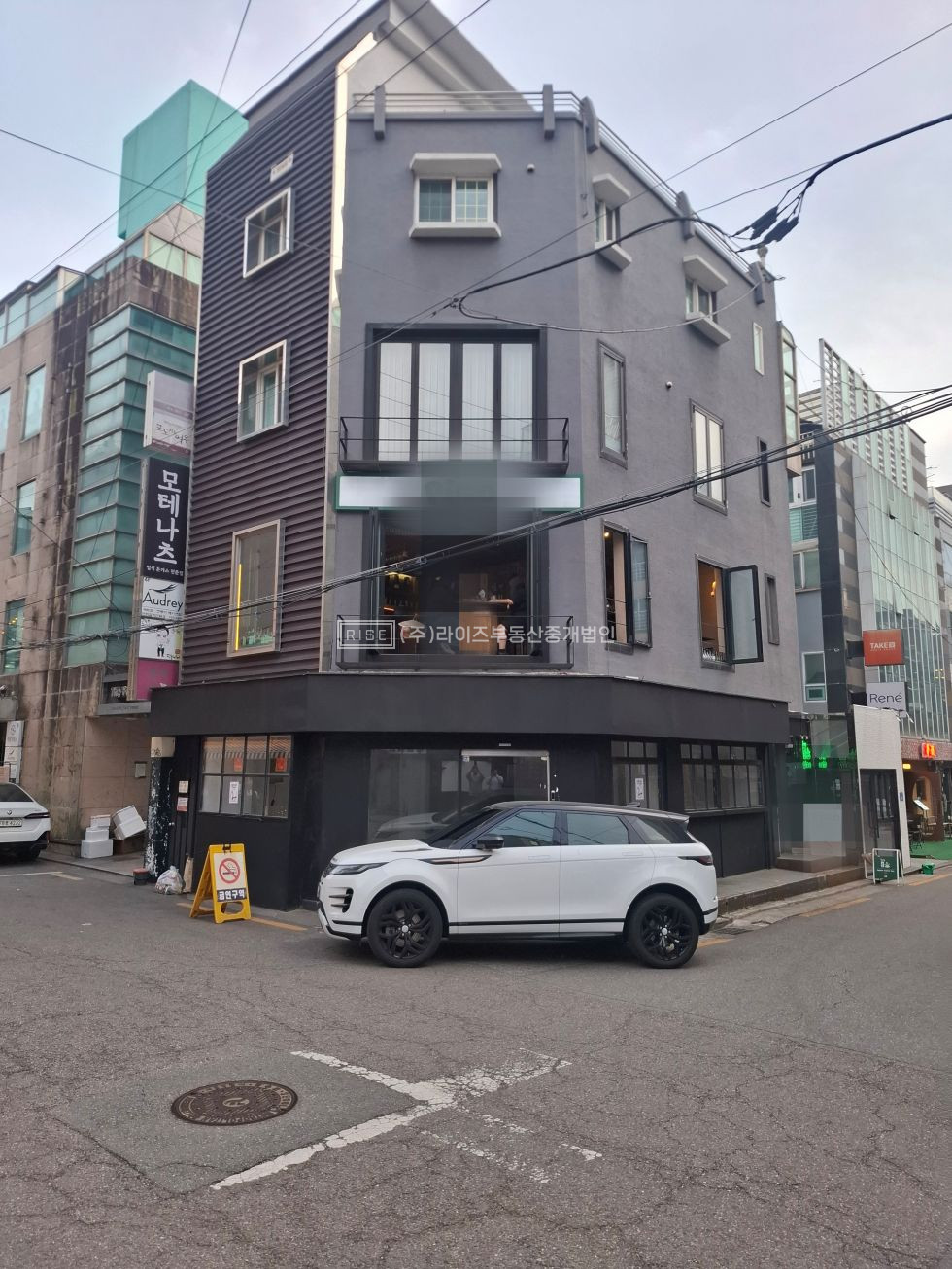 서울 마포구 서교동 RISE 레드로드 젠틀몬스터라인 통창 코너 2층단독사용 월세 매물번호 12854 사진 10