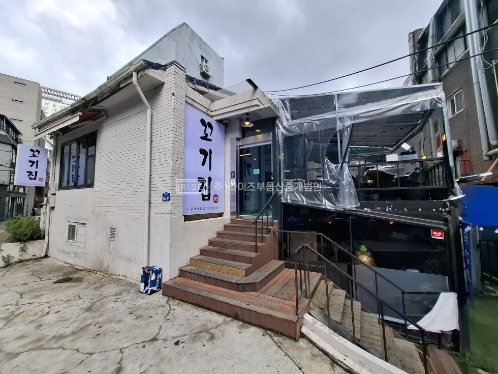 서울 마포구 서교동 RiSE 합정역 솔내길 가성비 단독주택형 1층상가 월세 매물번호 13364 사진 1