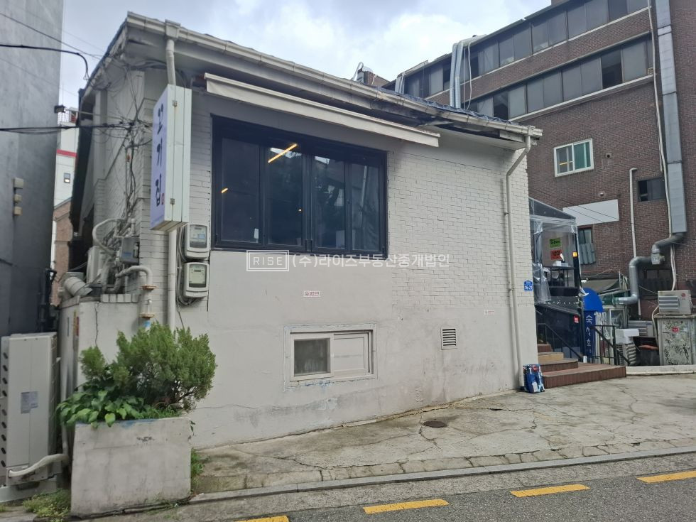 서울 마포구 서교동 RiSE 합정역 솔내길 가성비 단독주택형 1층상가 월세 매물번호 13364 사진 2