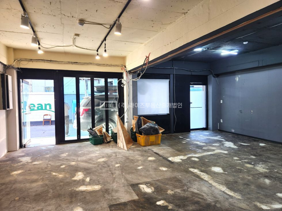 서울 마포구 성산동 RISE 정사각형 구조, 바로 입주 가능한 1층 무권리 상가 월세 매물번호 12062 사진 6