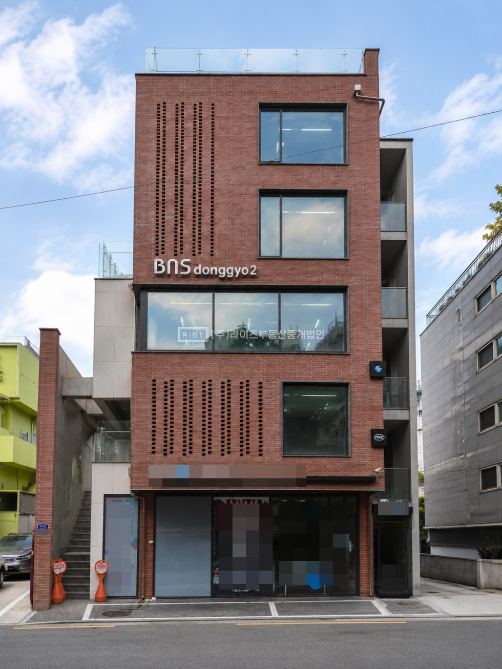 서울 마포구 동교동 RISE 세련된 외관 컨디션으로 다양한 업종이 자연스럽게 어우러지는 공간 월세 매물번호 11923 사진 1