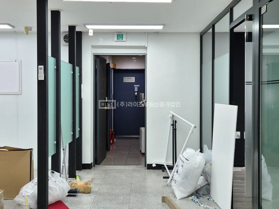 서울 마포구 합정동 RiSE 합정 하늘길, 인테리어 완비 월세 매물번호 10715 사진 3