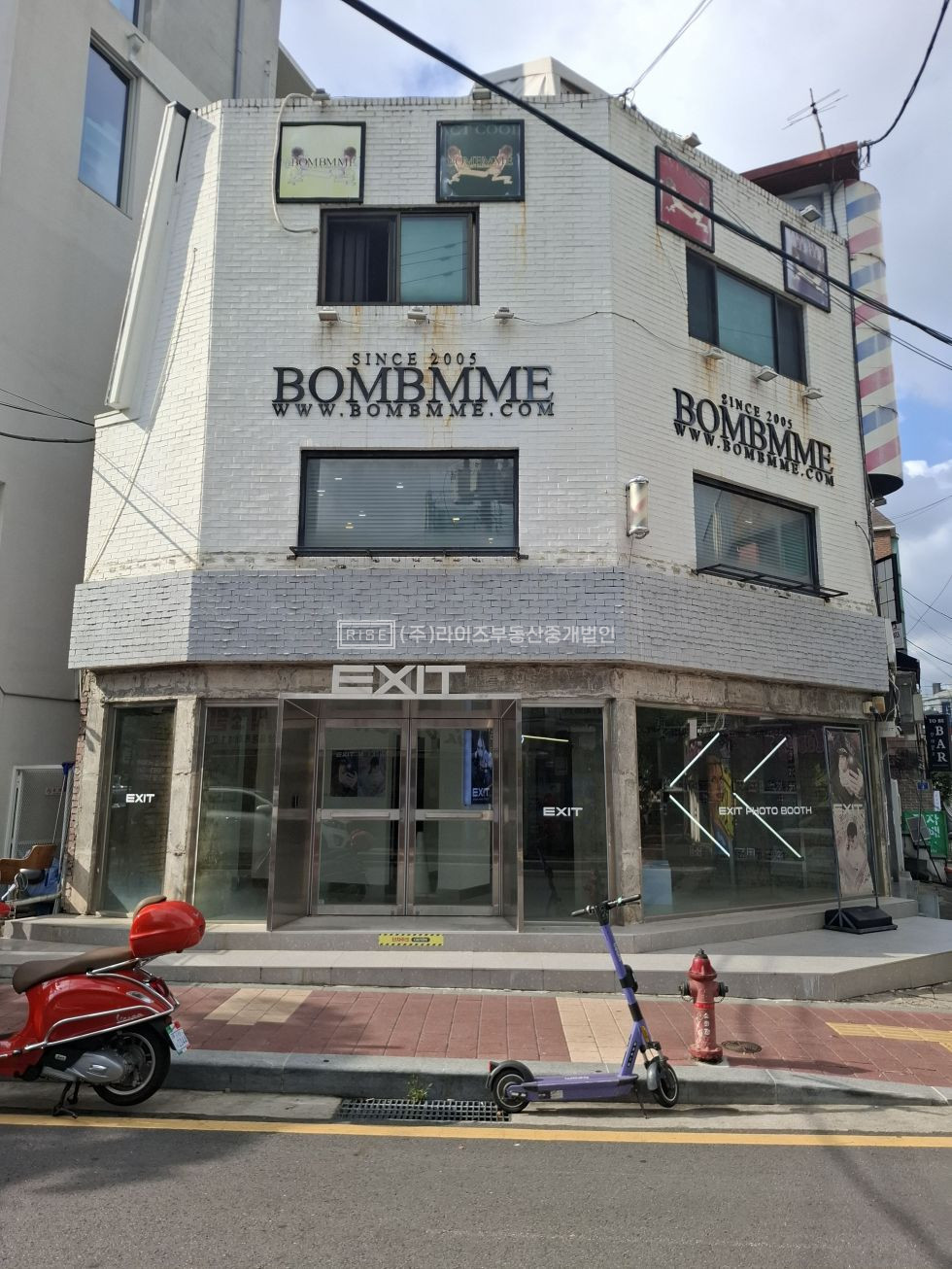 서울 마포구 서교동 RiSE 합정역 솔내길 코너건물 1층상가 월세 매물번호 13372 사진 1