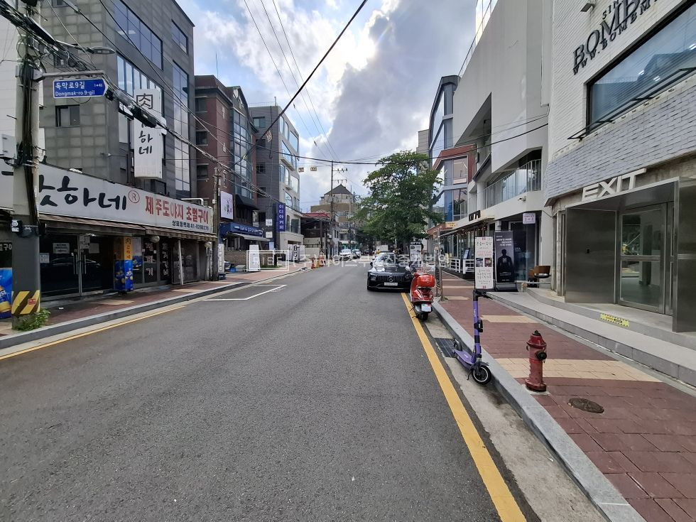 서울 마포구 서교동 RiSE 합정역 솔내길 코너건물 1층상가 월세 매물번호 13372 사진 3