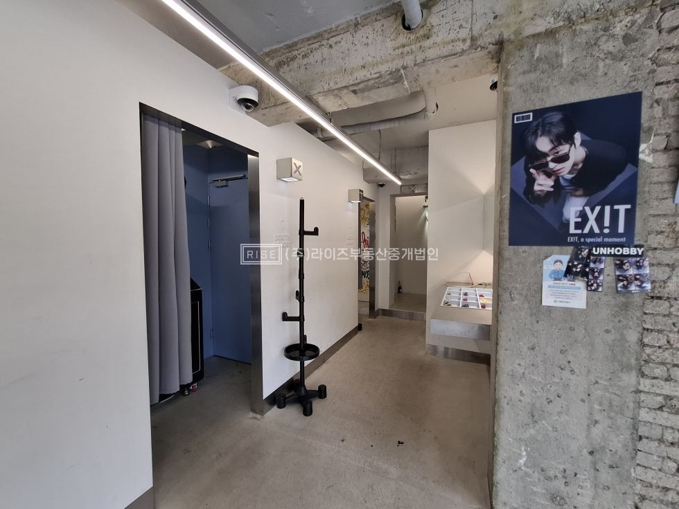 서울 마포구 서교동 RiSE 합정역 솔내길 코너건물 1층상가 월세 매물번호 13372 사진 14