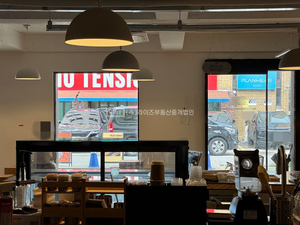 서울 마포구 동교동 교동175근생/다가구동 RiSE 대형 파사드. 노출 콘크리트. 감도 높은 공간. 월세 매물번호 13475 사진 14